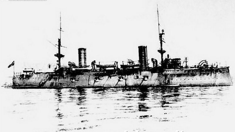 L’incrociatore Vettor Pisani ormeggiato alla fonda Lincrociatore-Vettor-Pisani-ormeggiato-alla-fonda